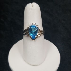 14k yellow gold blue topaz and diamond ring
